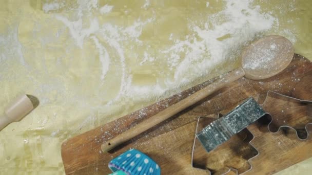 Közelkép Házi Készítésű Sütemények Készítésének Korbácsolásának Folyamatáról Szelektív Fókusz — Stock videók