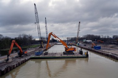 İnşaat için Ağır Makineli İnşaat Geliştirme Alanı