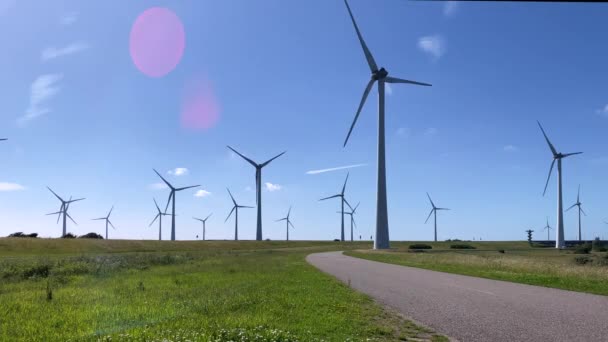 Vindkraftverk Som Genererar Ren Förnybar Energi Begreppet Grön Energi — Stockvideo