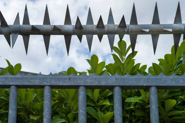 Element Industrial Galvanized Steel Fence Spiked Which Increases Safety Place —  Fotos de Stock