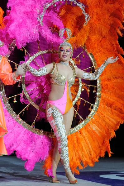 TENERIFE, 4 de março: Personagens e Grupos no Carnaval . — Fotografia de Stock