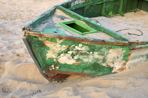 Barco abandonado —  Fotos de Stock