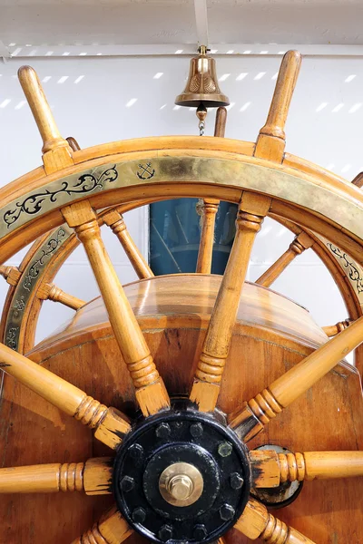 Steering wheel sailboat — Stock Photo, Image