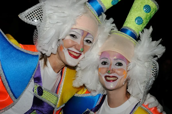 TENERIFE, 4 de marzo: Personajes y Grupos en el Carnaval . — Foto de Stock