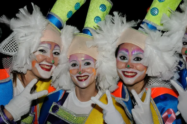 TENERIFE, 4 de marzo: Personajes y Grupos en el Carnaval . — Foto de Stock