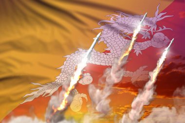Günbatımında modern stratejik roket kuvvetleri kavramı, Butan süpersonik savaş başlığı saldırısı - askeri endüstriyel illüstrasyon, bayraklı nükleer bomba