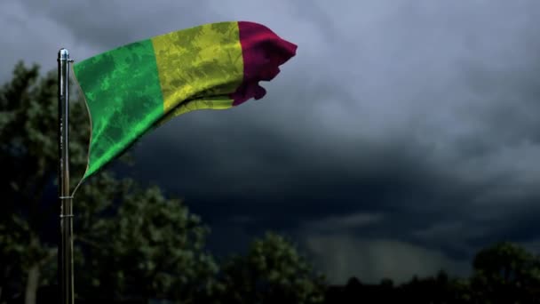 Machanie Flagą Mali Święto Państwowe Ciemnej Burzy Cumulus — Wideo stockowe