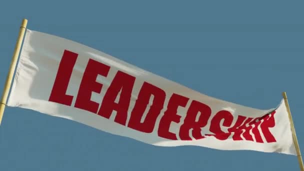 Leadership Transparency Sign Waving Blue Sky Background Isolated — Vídeo de Stock