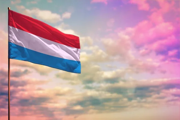 Mockup Bandiera Lussemburghese Sventolante Con Posto Tuo Testo Sfondo Cielo — Foto Stock