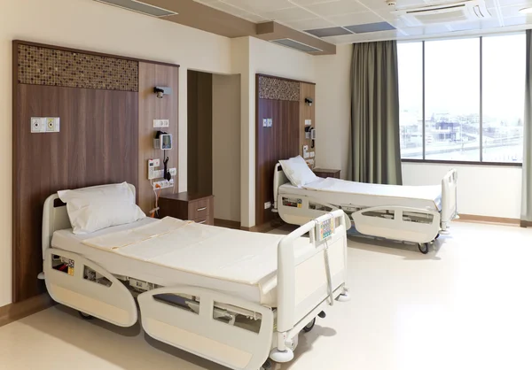 Moderna habitación de hospital vacía — Foto de Stock