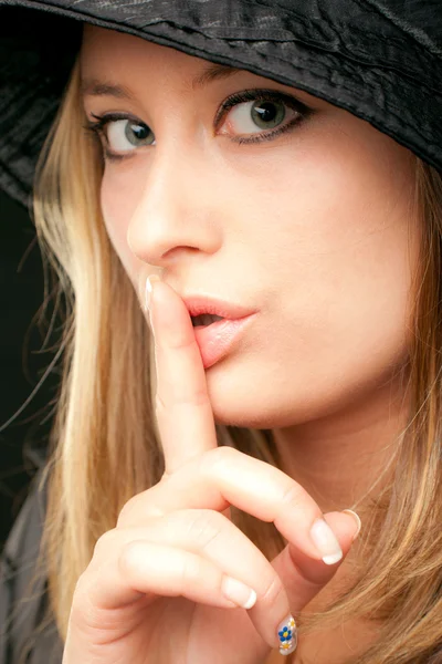 Woman shush sign — Stock Photo, Image