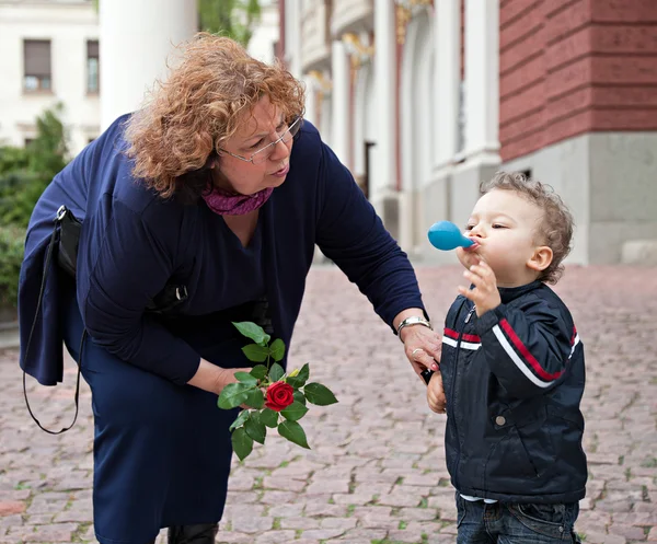 Grootmoeder Kinderopvang — Stockfoto