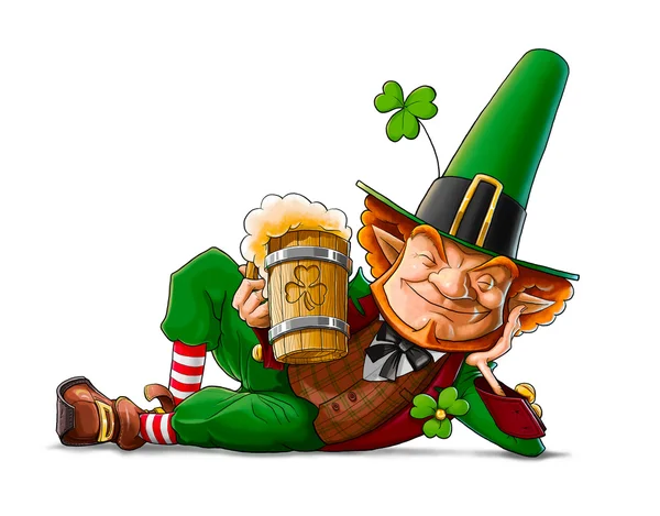 Elf skřítek s pivem pro den svatého Patrika — Stock fotografie