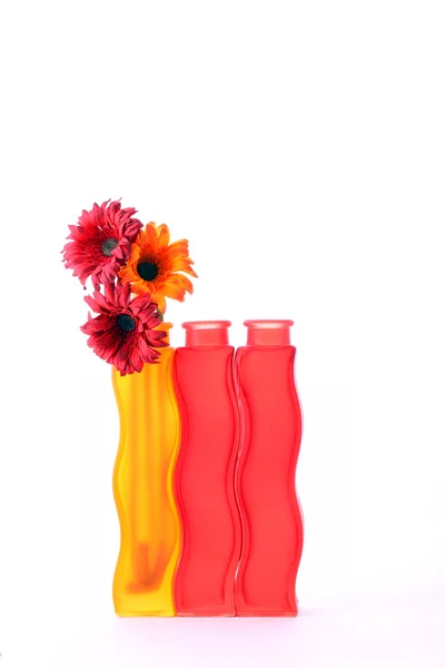 Букет с искусственными цветами — стоковое фото