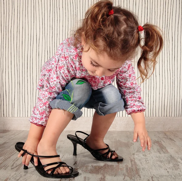 Девушка и каблуки — стоковое фото