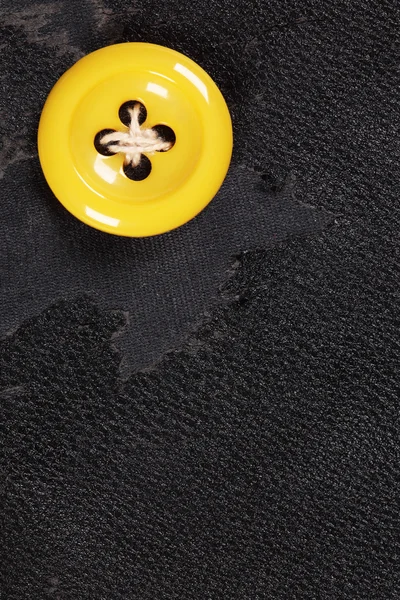 Żółty przycisk — Zdjęcie stockowe