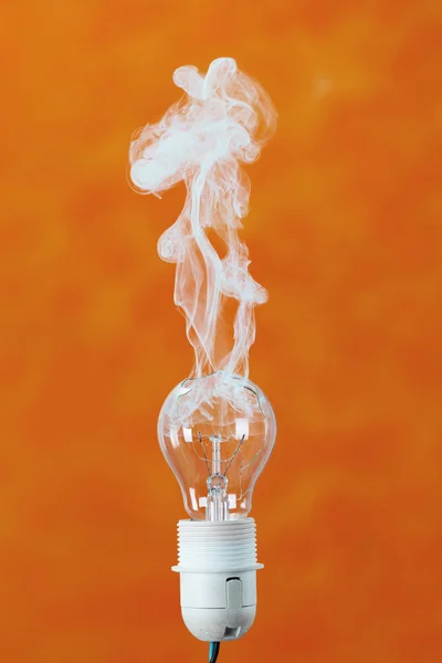 灯泡和火 — 图库照片