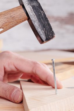 çekiç ve çivi