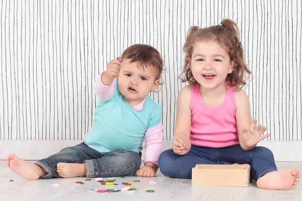 Mädchen spielen — Stockfoto