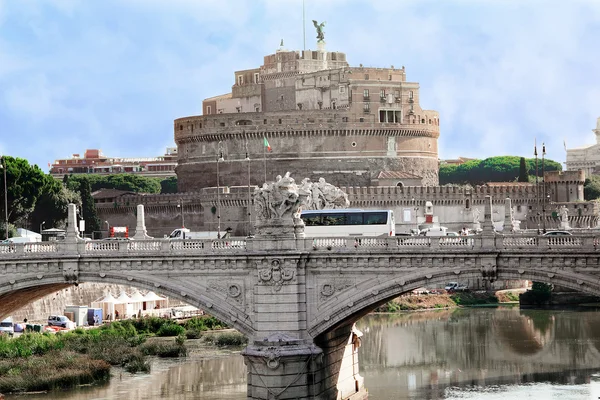 Uma vista da fortaleza de Castel Santangelo em Roma — Fotografia de Stock