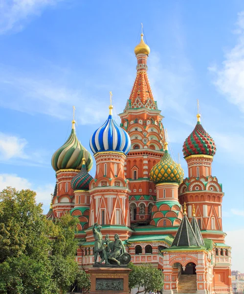 Saint basils kathedraal op het Rode plein in Moskou — Stockfoto