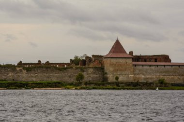Oreshek Kalesi. Çar Kulesi. 16. yüzyıl. Rusya 'nın St. Petersburg yakınlarındaki Shlisselburg Kalesi. 1323 'te kuruldu..
