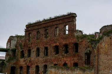 1828 'de St. Johns Katedrali' nin kalıntıları. İkinci Dünya Savaşı sırasında 1941-1943 yılları arasında kalenin savunması için bir anıt. Oreshek Kalesi. Rusya 'nın St. Petersburg yakınlarındaki Shlisselburg Kalesi. Kuruluş