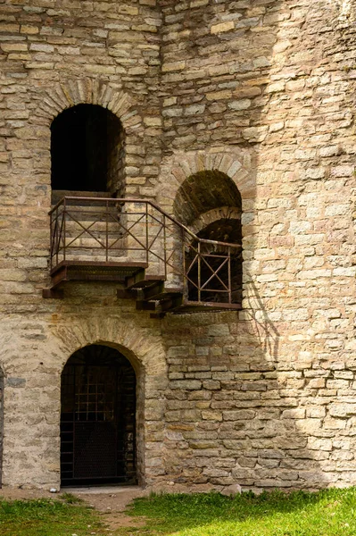 Fabulous stairs on the castle wall. Ivangorod fortress. Old fortress walls. Historical sites. old fortress walls. — Stock Photo, Image