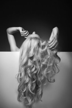 çekici bir kadın güzel uzun saç