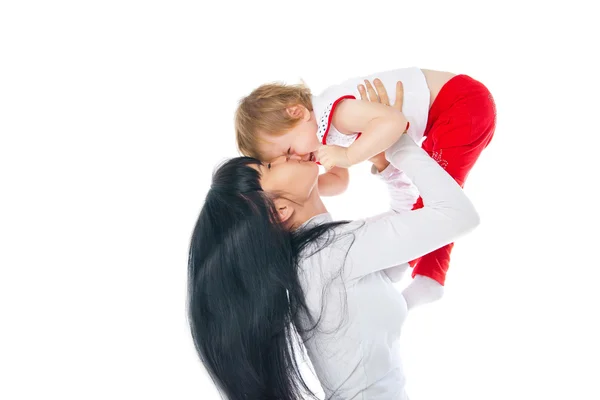 Madre y bebé jugando sobre fondo blanco — Foto de Stock