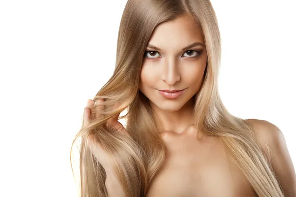 Frau mit langen glatten blonden Haaren isoliert — Stockfoto