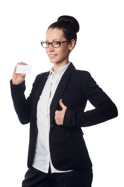 Mujer sostiene hacia fuera negocio o tarjeta de crédito aislado — Foto de Stock