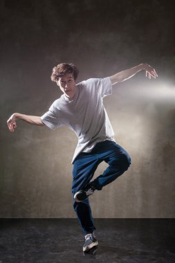 atlama ve dans hip hop dans