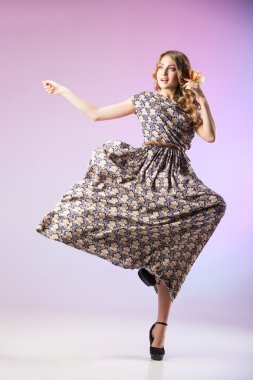 güzel elbise, hareketli çekim güzel kadın