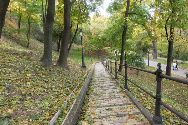 Parque Vladimirskaya Gorka Kiev Outono Dia Ensolarado — Fotografia de Stock