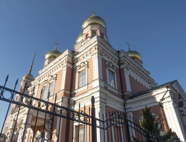 Pokrovsky Kathedrale Saratow Einem Sonnigen Tag — Stockfoto