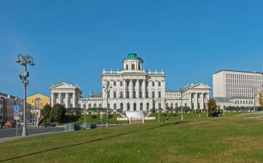 Moskova, Rusya 10 Ekim 2021 Moskova 'daki Paşkov evinin ana cephesi.