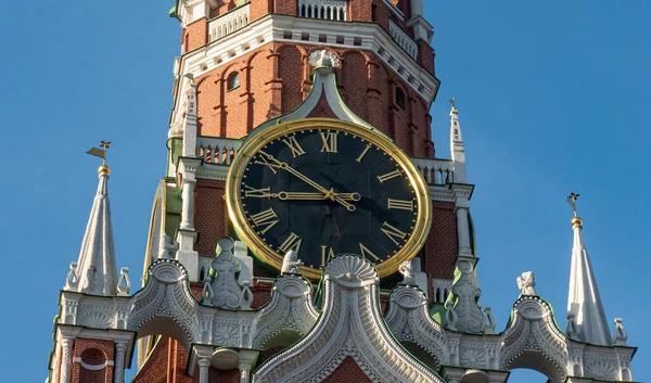 Часы Спасской Башни Московского Кремля Крупным Планом — стоковое фото
