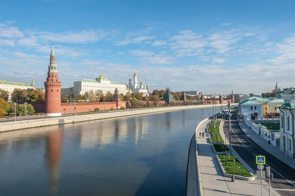 View Moskva River Kremlin Sunny Autumn Day — Stock Photo, Image