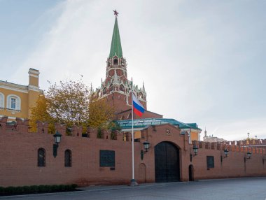 Moskova Kremlin 'in Trinity Kulesi Bir sonbahar gününde
