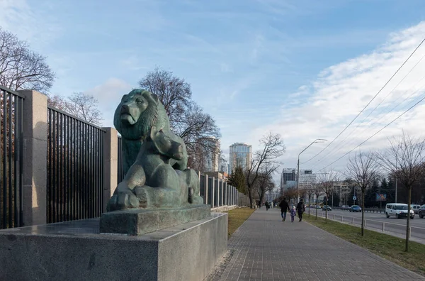 View of Victory Avenue in Kiev from the side of the zoo — Stockfoto