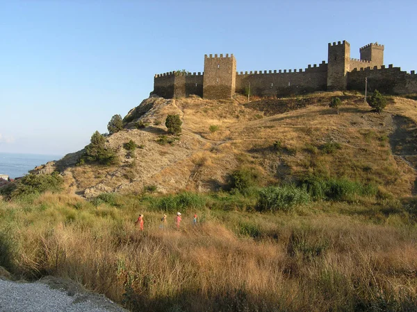 Veduta Dell Antica Fortezza Genovese Sudak Una Soleggiata Serata Estiva — Foto Stock
