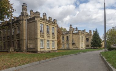 Kyiv, Ukrayna. 14 Ekim 2022 KPI Ulusal Teknik Üniversitesi Kimya Teknolojisi Fakültesi 'nin binasının görüntüsü