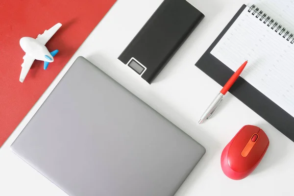 Gray Laptop Ultrabook Red Computer Mouse Fountain Pen Diary Power — Fotografia de Stock