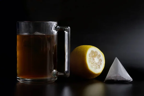 Caneca Transparente Vidro Com Chá Preto Acabado Fazer Saco Chá — Fotografia de Stock