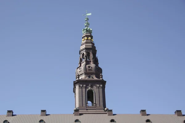 Turm des Schlosses Christiansborg in Kopenhagen — Stockfoto