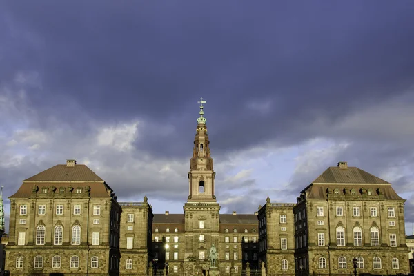 Christiansborgs slott i Köpenhamn, Danmark — Stockfoto