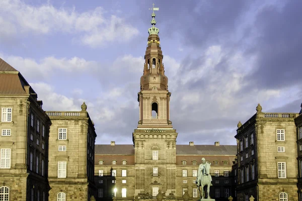 Christiansborgs slott i Köpenhamn, Danmark — Stockfoto