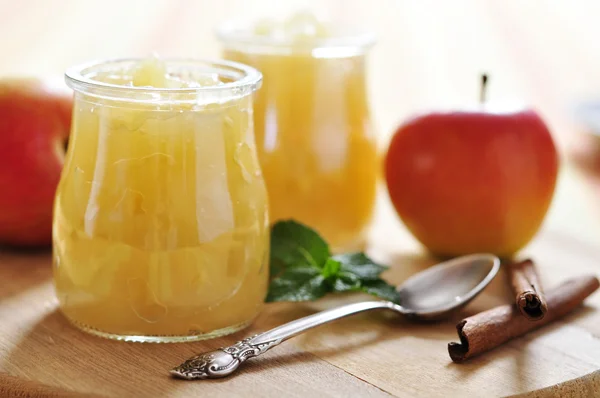 Apple jam with cinnamon — Stock Photo, Image