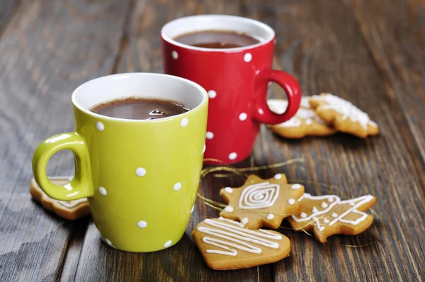 Chocolate quente e biscoitos de gengibre — Fotografia de Stock